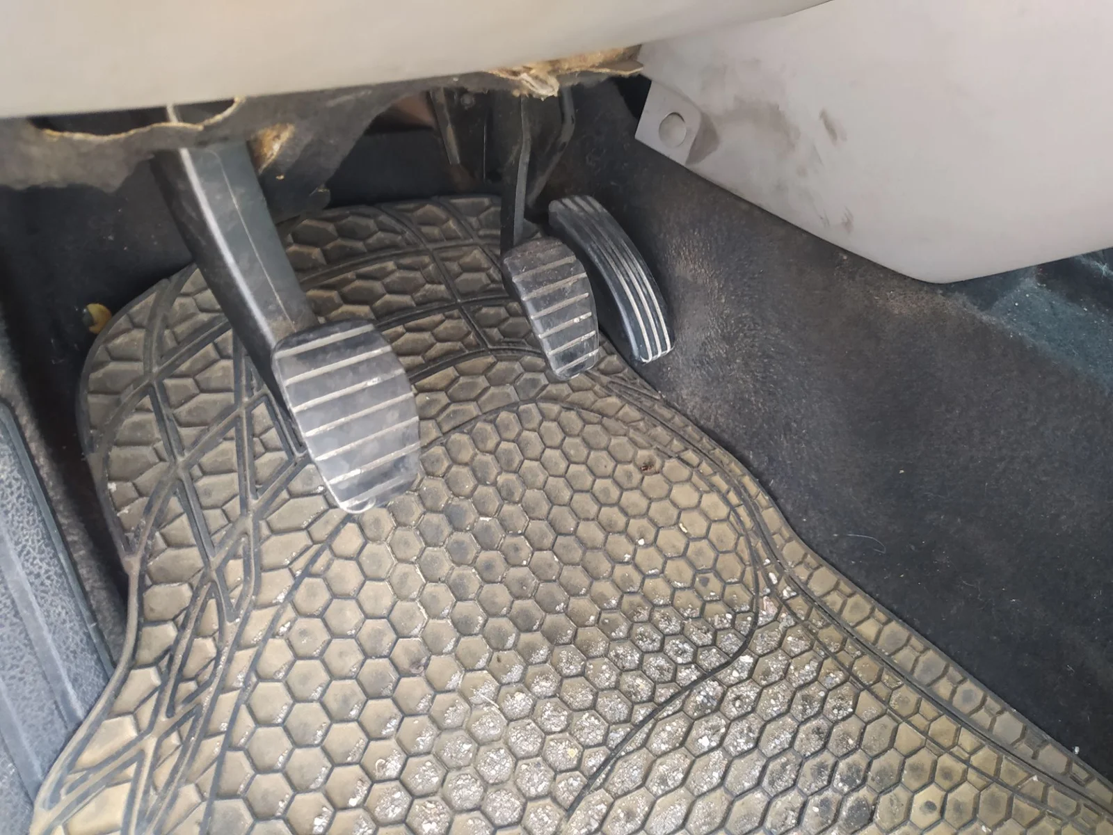 Foto de PEDAL EMBRAGUE RENAULT SCENIC II (JM) 1.5 dCi Diesel (101 CV / 74 KW)