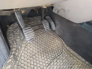 Foto de PEDAL EMBRAGUE RENAULT SCENIC II (JM) 1.5 dCi Diesel (101 CV / 74 KW)