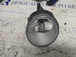 Foto de FARO ANTINIEBLA DERECHO RENAULT MEGANE I FASE 2 GRANDTOUR (KA...) 1.6  (107 CV / 79 KW) referencia 7701045717F