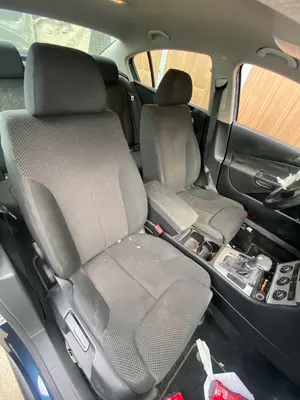 Foto de JUEGO ASIENTOS COMPLETO VOLKSWAGEN PASSAT BERLINA (3C2) 2.0 TDI (140 CV / 103 KW)