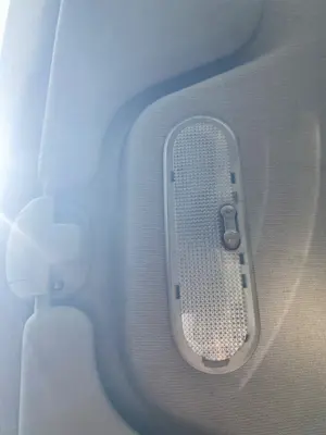 Foto de LUZ INTERIOR RENAULT CLIO III 1.5 dCi Diesel (68 CV / 50 KW) referencia 264306391R