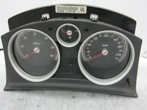 Foto de CUADRO INSTRUMENTOS OPEL ASTRA H BERLINA 1.7 16V CDTI (101 CV / 74 KW) referencia 3024902