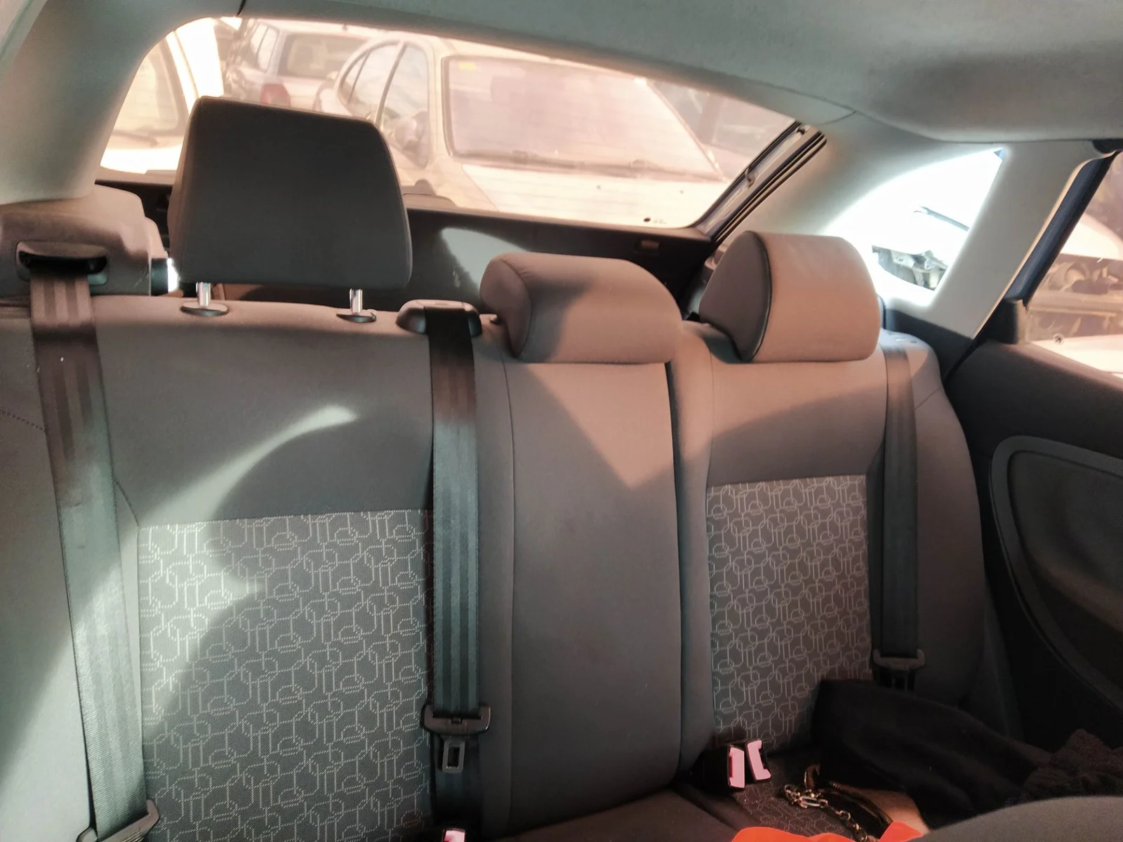 Foto de CINTURON SEGURIDAD TRASERO DERECHO SEAT IBIZA (6L1) 1.9 TDI (101 CV / 74 KW)