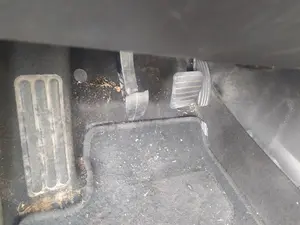 Foto de PEDAL EMBRAGUE RENAULT MEGANE III SPORT TOURER 1.9 dCi Diesel (131 CV / 96 KW)