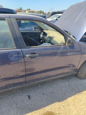 Foto de PUERTA DELANTERA DERECHA SEAT CORDOBA BERLINA (6K2) 1.4  (60 CV / 44 KW) referencia 6K4831052C