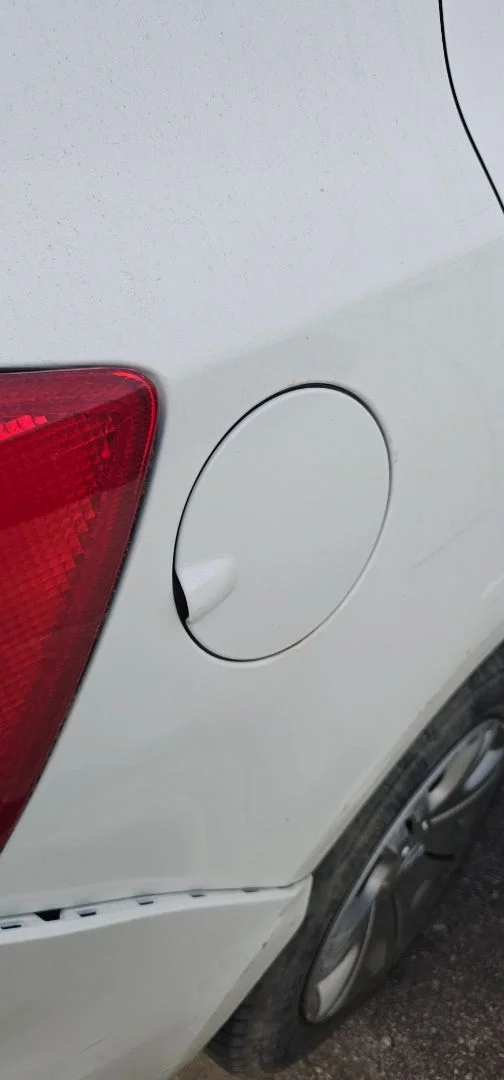 Foto de TAPA EXTERIOR COMBUSTIBLE SKODA FABIA (5J2) 1.2 (60 CV / 44 KW) referencia 5J6809857A GRU
