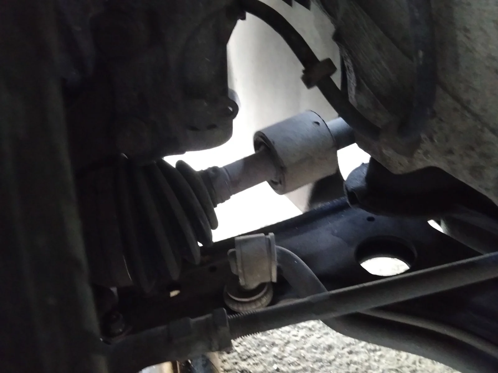 Foto de BRAZO SUSPENSION DELANTERO IZQUIERDO SEAT IBIZA (6K1) 1.9 TDI (90 CV / 66 KW)