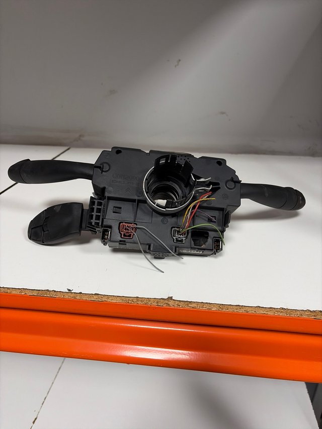 Foto de COM 2000 DELPHI 96533563XT MANDO MULTIFUNCIÓN SIN MARCA SIN MODELO