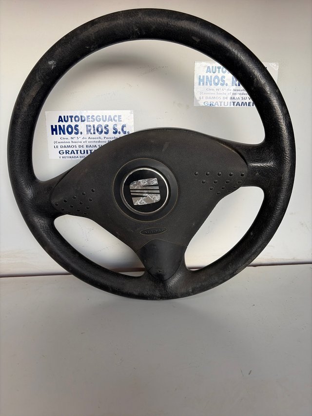 Foto de VOLANTE SEAT IBIZA / LEÓN SEAT IBIZA