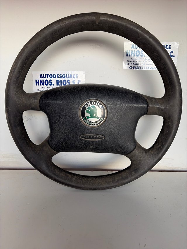 Foto de VOLANTE SKODA FABIA OCTAVIA SKODA OCTAVIA