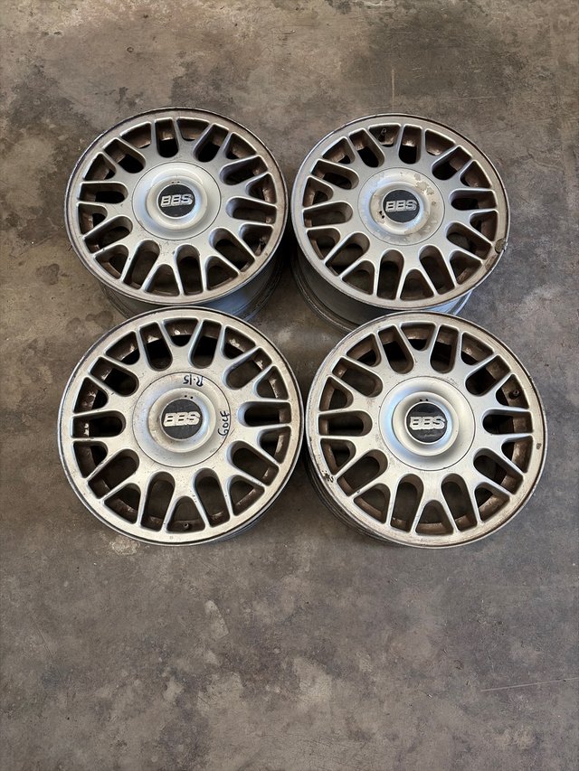 Foto de LLANTAS BBS 15 VW GOLF MK3 (4 UNIDADES) 4 TORNILLO SIN MARCA SIN MODELO