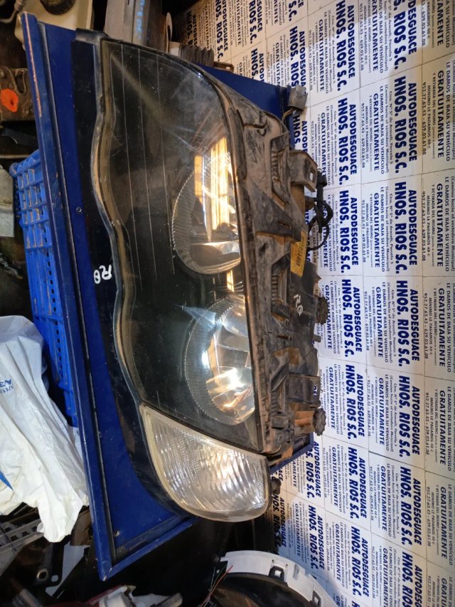 Foto de FARO IZQUIERDO BMW 320 E46 BMW 320 E46 1
