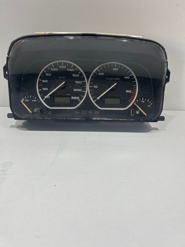 Foto de CUADRO VW GOLF III 1H6919033BD SIN MARCA SIN MODELO