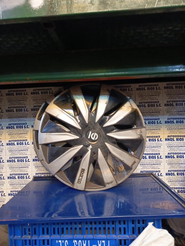 Foto de 4 TAPACUBOS SPARCO SIN MARCA SIN MODELO