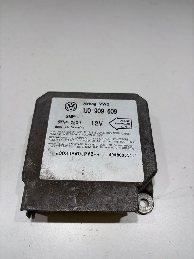 Foto de CENTRALITA AIRBAG VW3 1J0 909 609 SIN MARCA SIN MODELO