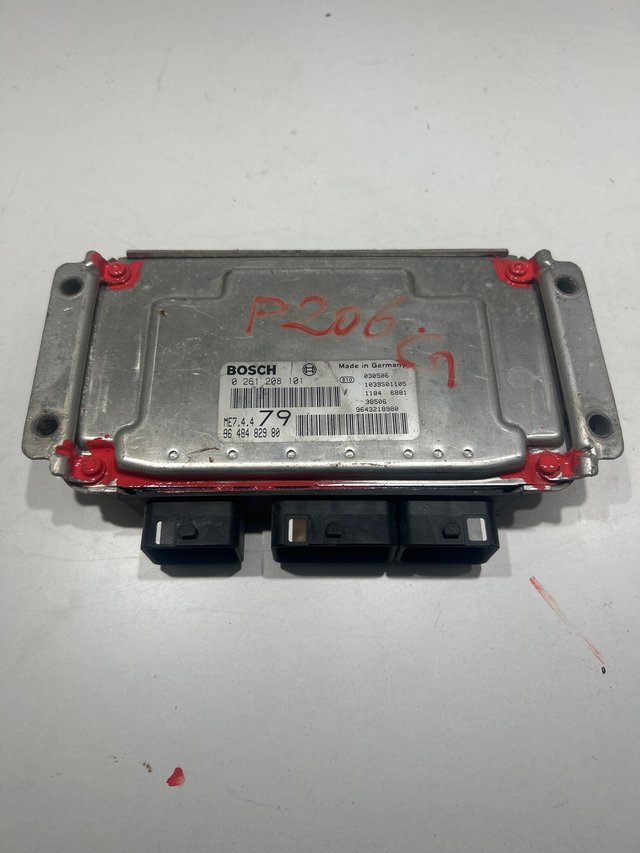 Foto de CENTRALITA BOSCH 0 261 208 101 ME7.4.4 SIN MARCA SIN MODELO
