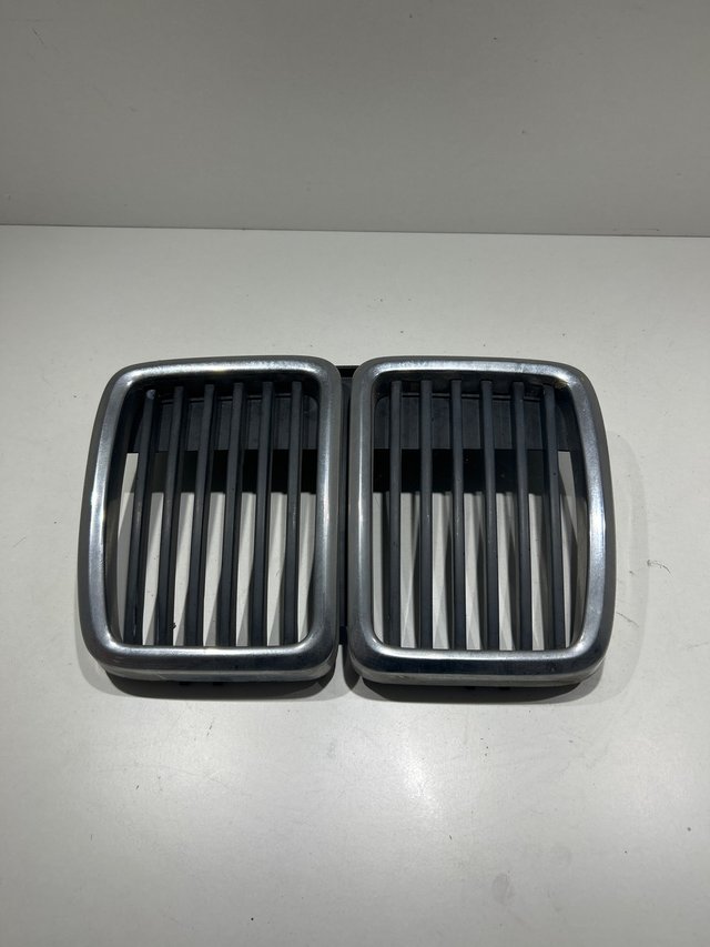 Foto de REJILLAS BMW SERIE 3 E30 (82-94) BMW SERIE
