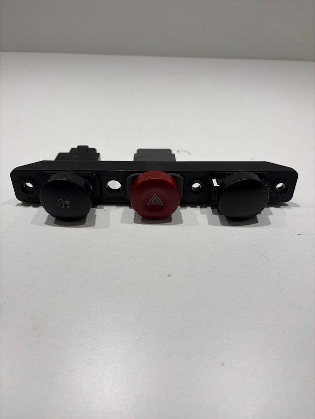 Foto de BOTÓN DE WARNING DAEWOO KALOS DAEWOO KALOS