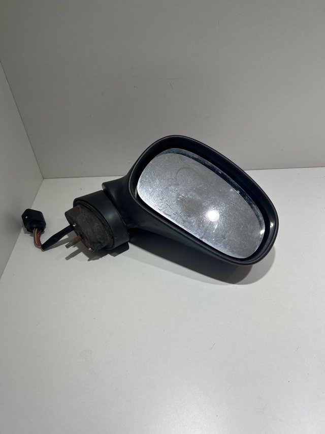 Foto de RETROVISOR SEAT LEON 2007 7 PINES DCHO SEAT LEON
