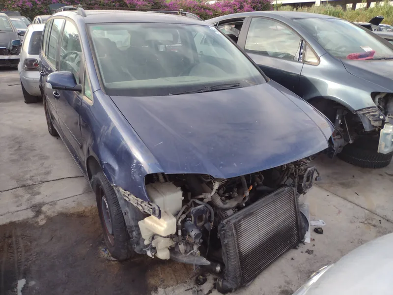 VOLKSWAGEN TOURAN (1T1)