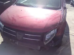 DACIA SANDERO foto 1