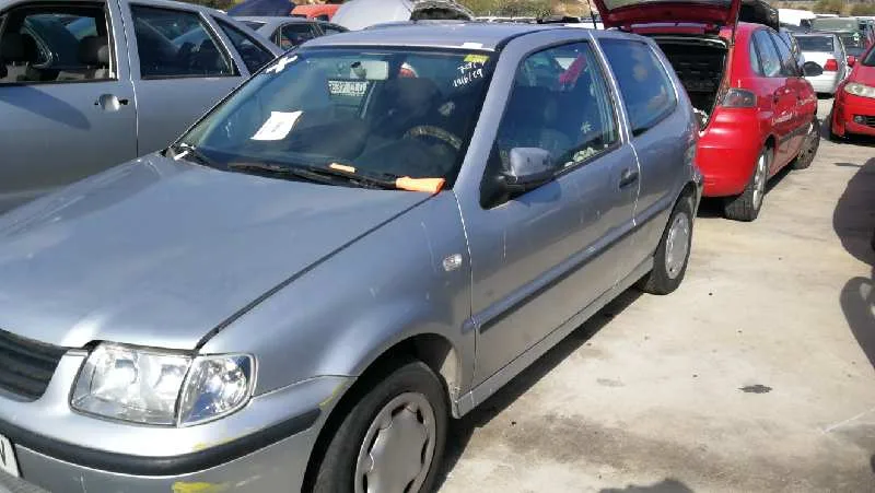 VOLKSWAGEN POLO III BERLINA (6N2)