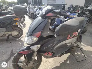 PIAGGIO (VESPA) (VESPA) GILERA foto 2