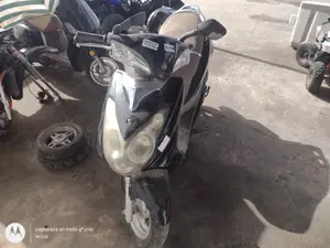 SYM VS foto 3