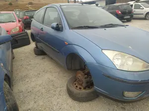 FORD FOCUS BERLINA (CAK) foto 6