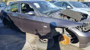BMW SERIE 3 BERLINA (E90) foto 3