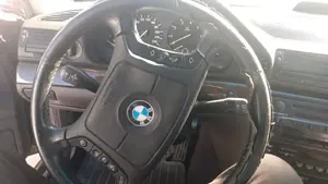 BMW SERIE 7 (E38) foto 36