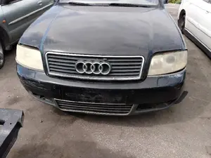 AUDI A6 BERLINA (4B2) foto 1