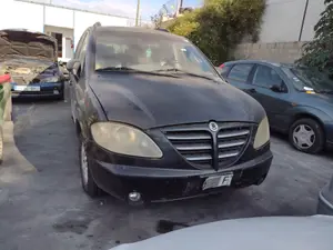 SSANGYONG RODIUS foto 1