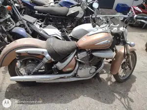 SUZUKI INTRUDER foto 1