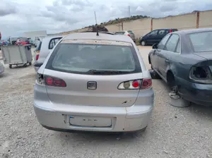 SEAT IBIZA (6L1) foto 2