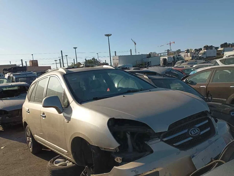 KIA CARENS (UN)