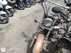 SUZUKI INTRUDER foto 2