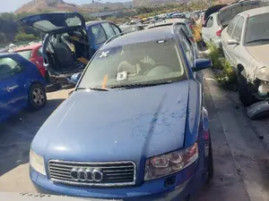 AUDI A4 AVANT (8E) foto 1