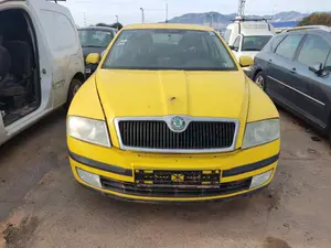 SKODA OCTAVIA BERLINA (1U2) foto 1