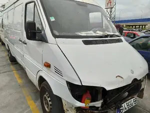 MERCEDES-BENZ SPRINTER FURGÓN foto 1
