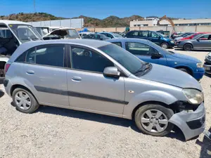 KIA RIO (JB) foto 2