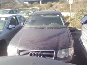 AUDI A6 BERLINA (4B2) foto 1