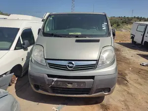 OPEL VIVARO FURGÓN/COMBI foto 1