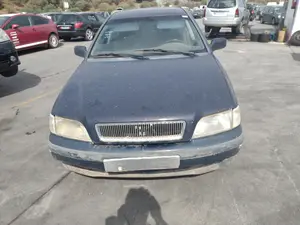 VOLVO S40 BERLINA foto 1