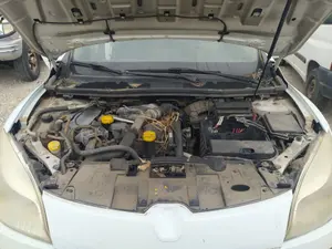 RENAULT MEGANE III BERLINA 5P foto 4