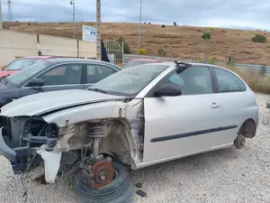 SEAT IBIZA (6L1) foto 3