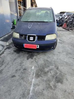 SEAT ALHAMBRA (7V9) foto 1