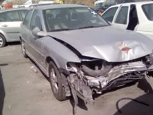 OPEL VECTRA B BERLINA foto 1