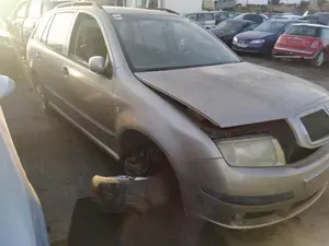 SKODA FABIA FAMILIAR (6Y5) foto 4