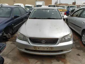 LEXUS IS 200 (GXE10) foto 1